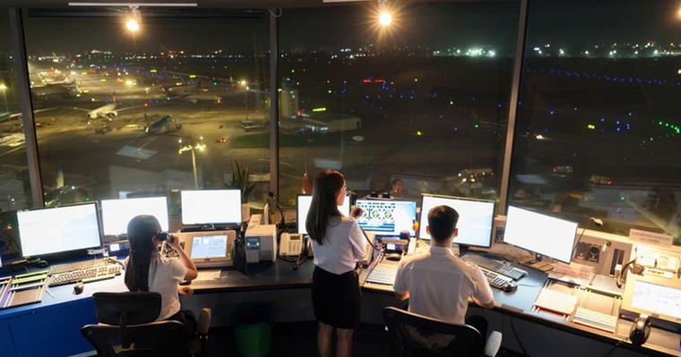 Sân bay Tân Sơn Nhất: 73 chuyến bay bị ảnh hưởng vì drone
