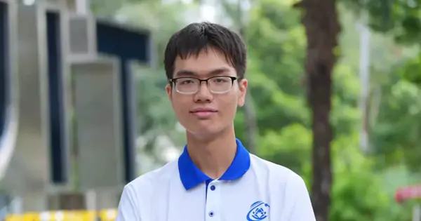 Thủ khoa đầu vào đại học với điểm kỷ lục, mê code từ lớp 8