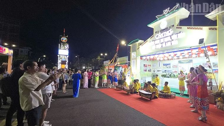 Khai mạc triển lãm “Không gian Du lịch, Văn hóa