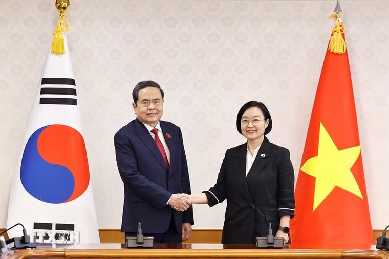 Chủ tịch Quốc hội Trần Thanh Mẫn hội kiến Thủ tướng Hàn Quốc Han Seong-sook
