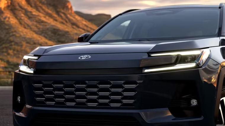 Mẫu SUV hybrid của Toyota gây sốt, đơn hàng chờ mua dài như siêu xe