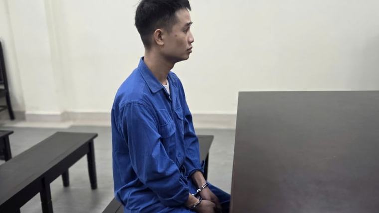 Giả nhân viên ngân hàng, lừa bạn trong nhóm “Chém gió xả xì tress” gửi tiết kiệm để chiếm đoạt