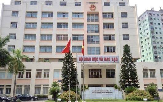 Cắt giảm cuộc thi, hồ sơ, số sách, hội họp; kiên quyết khắc phục bệnh thành tích; hoàn thiện mô hình thi tốt nghiệp, tuyển sinh