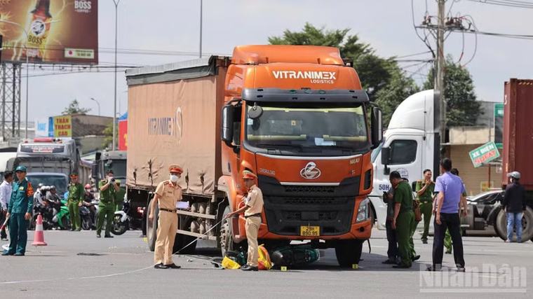 Tai nạn giao thông khiến 3 người chết tại Đồng Nai