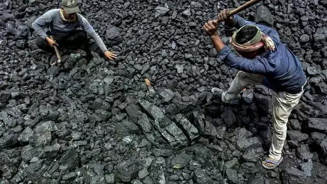 Giá than chạm mức cao nhất 11 tuần