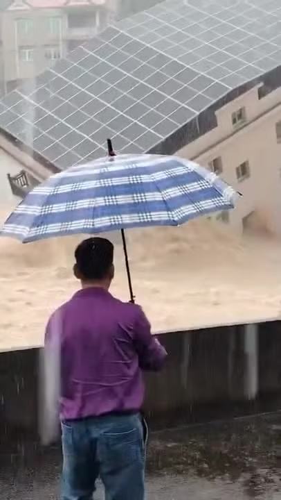 Bão Saudel lại đổ bộ Trung Quốc, nhiều trường học đóng cửa