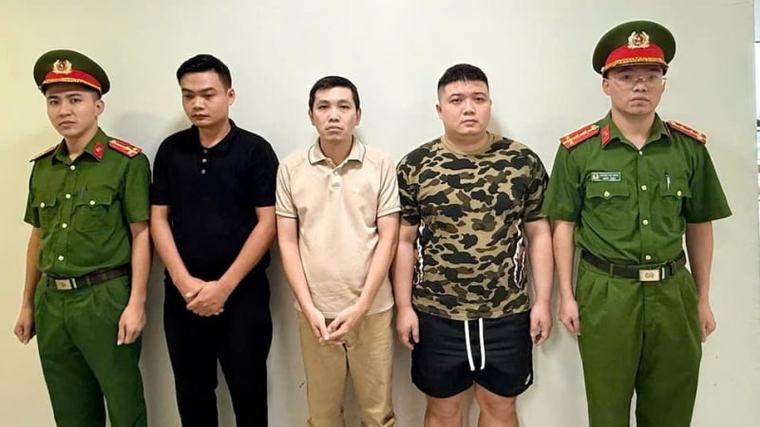 Triệu tập 3 đối tượng vụ xe cứu thương "chặt chém" gia đình bệnh nhân 9,5 triệu đồng ở Thanh Hóa
