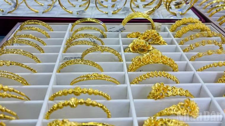Giá vàng ngày 7/9: Thế giới, trong nước chưa dừng đà giảm