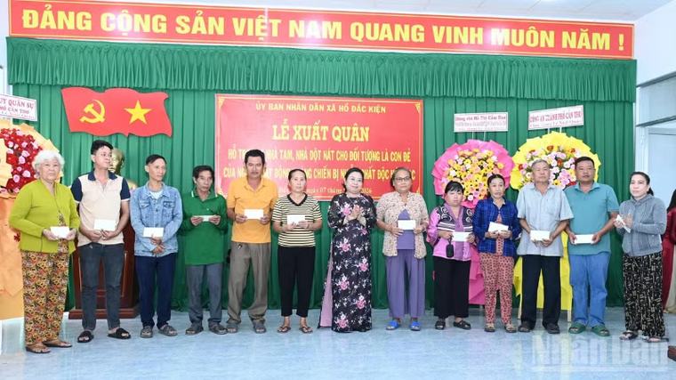 Cần Thơ đồng loạt tổ chức xuất quân hỗ trợ xóa nhà tạm, nhà dột nát