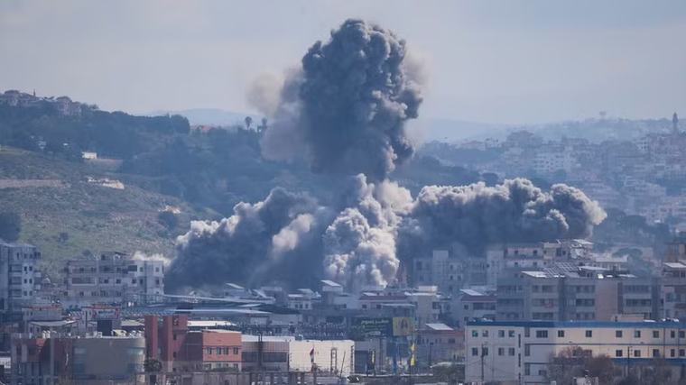 Israel tuyên bố “xóa sổ” lực lượng Hezbollah khỏi các đường hầm dưới sườn núi chiến lược của Lebanon