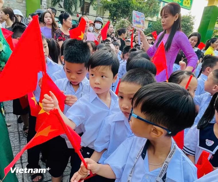 Khai giảng năm học mới 2026-2027: Náo nức niềm vui từ miền xuôi đến miền ngược