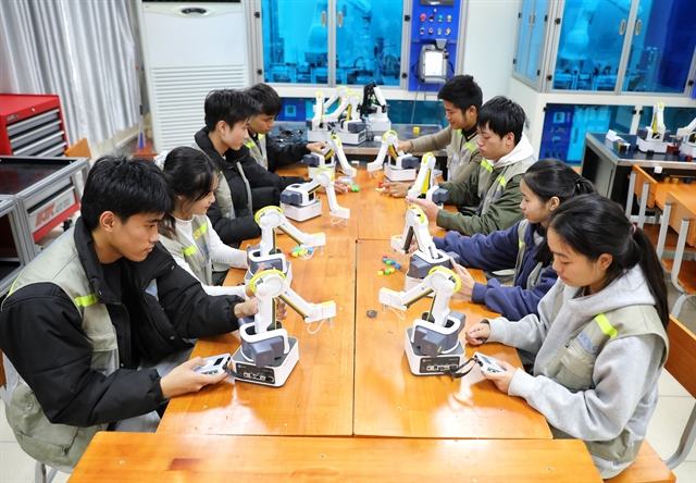 Việt Nam moving deeper into global, regional semiconductor value chains