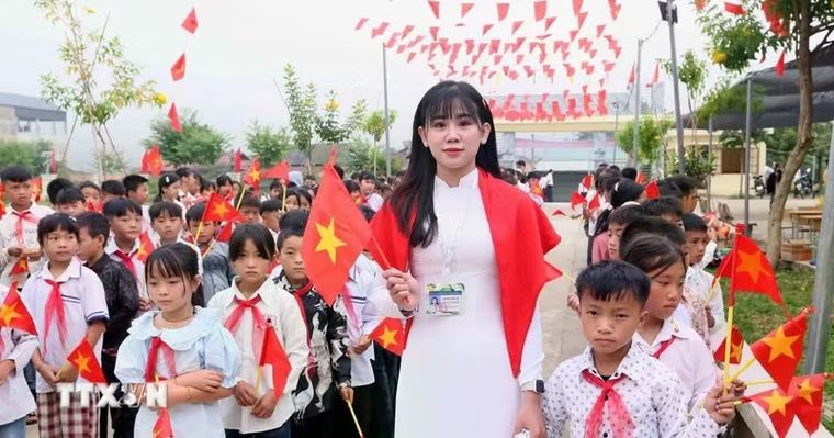 Cả nước thống nhất thời gian khai giảng, kết hợp trực tiếp và trực tuyến