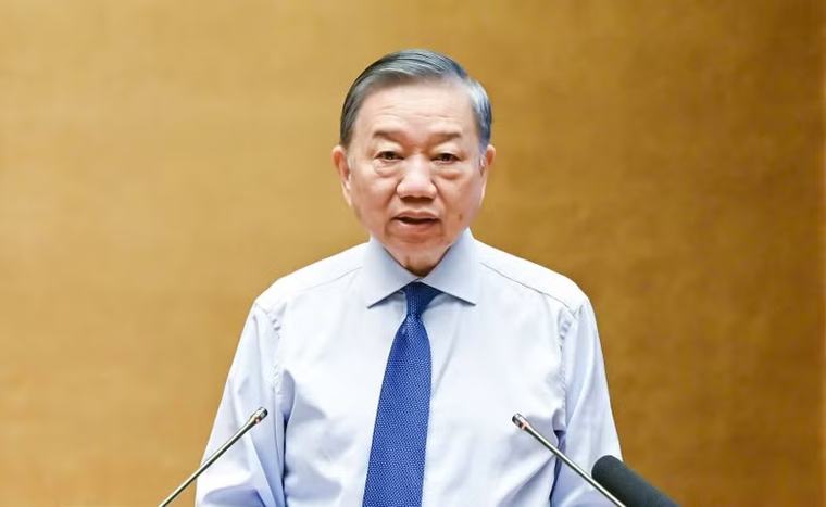 Rà soát sách giáo khoa, không làm gia tăng áp lực học tập và chi phí cho học sinh và gia đình