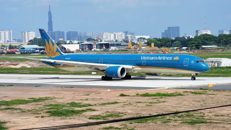 Tro bụi núi lửa ảnh hưởng hàng không: Khách từ TP.HCM, Hà Nội đi Jakarta hôm nay cần lưu ý gì?
